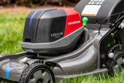 Honda HRX217VKA4 HRX-BV 21" Battery Self-Propelled Lawn Mower w/ 8Ah Battery & Charger - HON HRX217VKA4