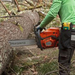 Husqvarna 970493092 585 32" 86cc Professional Gas Chainsaw - HUS 970493092