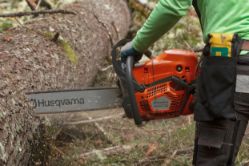 Husqvarna 970739802 585 28 in. 86cc Gas Chainsaw - HUS 970739802
