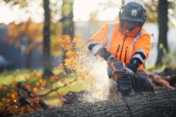 Husqvarna 970746028 550i XP G 40V Professional Battery Chainsaw w/ Heated Handles – Tool Only (18") - HUS 970746028