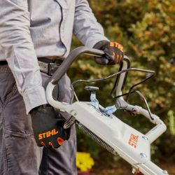 STIHL RM 655 YS 21" Gas-Powered Walk Behind Self-Propelled Hydrostatic Gearbox Lawn Mower w/ Bagger & Blade Brake Clutch - STI RM 655 YS