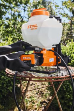 STIHL SGA 60 Battery Backpack Sprayer Kit w/ AK 10 Battery & AL 101 Charger - STI SGA 60