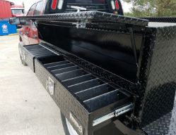 Buyers Products 1725641 21" x 13.5"/11.5" x 72" Contractor Style Black Diamond Tread Aluminum Topside Toolbox with Drawers - BUY 1725641