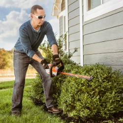 STIHL HSA 40 20" Lightweight Double-Sided Battery-Powered Hedge Trimmer w/ (2) AS2 Batteries & AL101 Charger - STI HSA 40