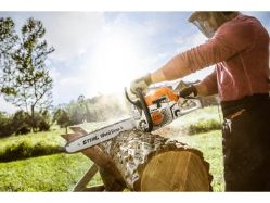 STIHL MS 251 18 WOOD BOSS 45.6cc Chainsaw w/ 18" Bar - STI MS 251 18