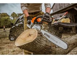 STIHL MS 261 C-M 16 50.2cc 16" Fuel-Efficient Gas-Powered M-Tronic Chainsaw w/Bar & Chain - STI MS 261 C-M 16