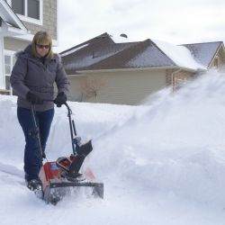 Toro 38473 18" Electric Start Power Clear 518 ZE Snowblower - TOR 38473