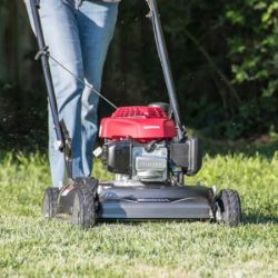 Honda HRS216K7VKA 21" 160cc Gas Walk Behind Self-Propelled Lawn Mower w/ Honda GCV160 Engine - HON HRS216K7VKA