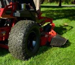 Toro 74050 4000 Series Z-Master Zero-Turn Lawn Mower w/ 52" Deck & 25.5hp Kawasaki Engine - TOR 74050